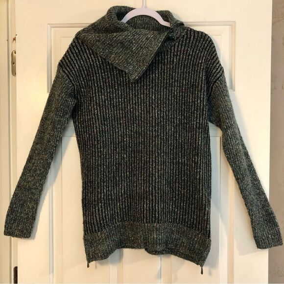 Leo & Nicole Ribbed Long-sleeved Turtleneck Boho Multicolored Sweater, Size M - Picture 1 of 13